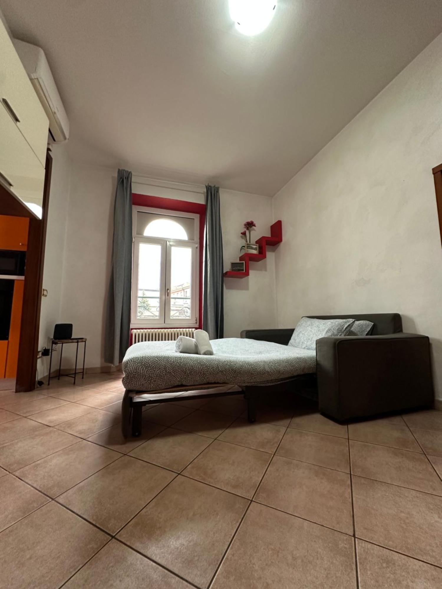 Comfy Apartment In Lecco 2 Eksteriør billede